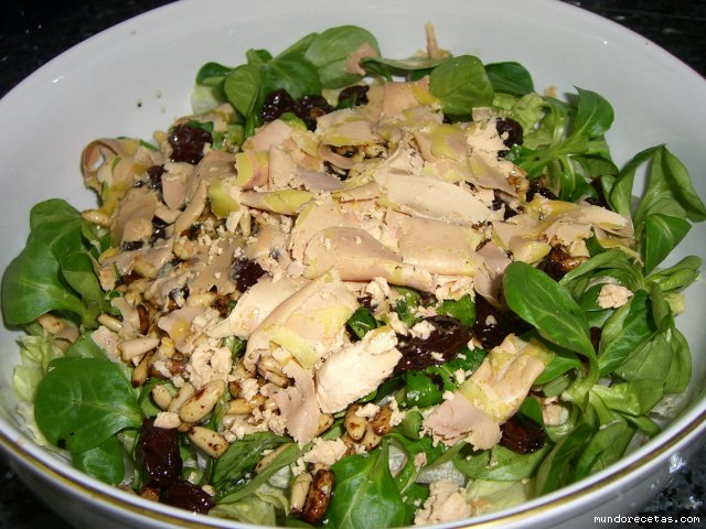 Ensalada de Foie con Pasas y Piñones Thermomix