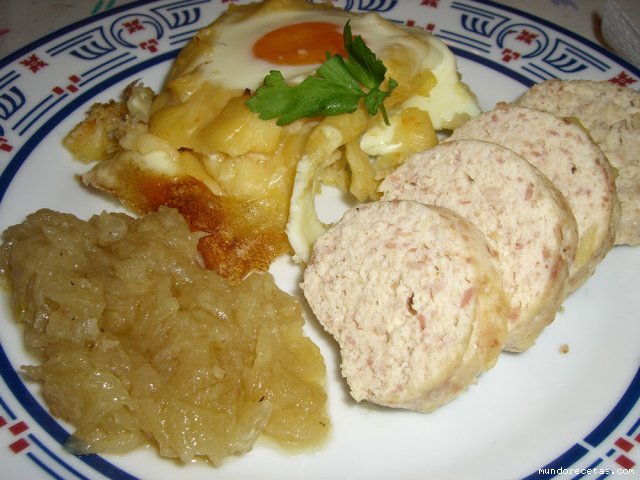 Fiambre de pollo con cebollas confitadas Thermomix