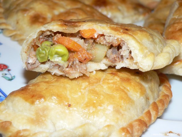 Empanadillas de carne (Bolivianas) Mjmix
