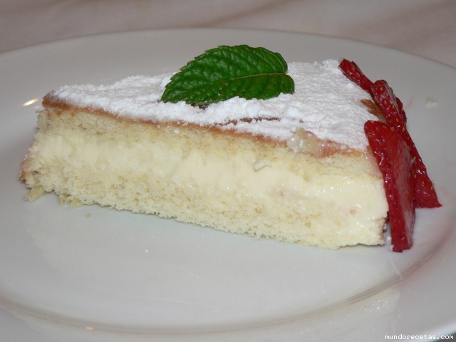 Tarta Rellena de Mousse de Queso Thermomix