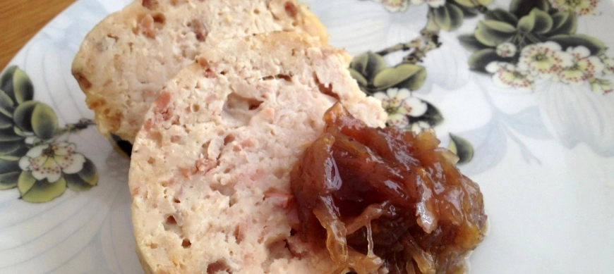 FIAMBRE DE POLLO CON CEBOLLA CARAMELIZADA CON THERMOMIX