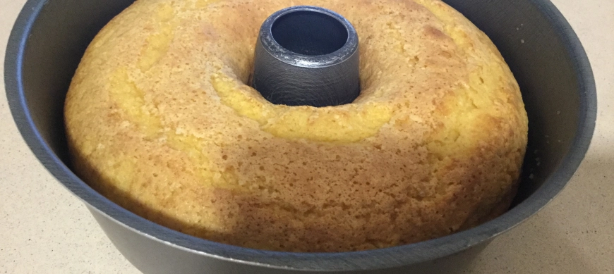 Bizcocho de yogur con harina de maiz