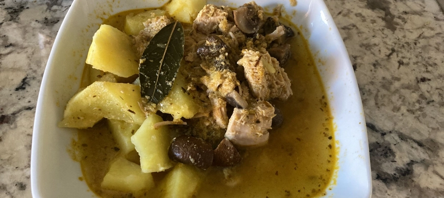 ESTOFADO DE PAVO A LA PROVENZAL CON PATATAS Y CHAMPIÑONES y MANZANAS ASADAS EN EL VAROMA BY AMPARO CON THERMOMIX