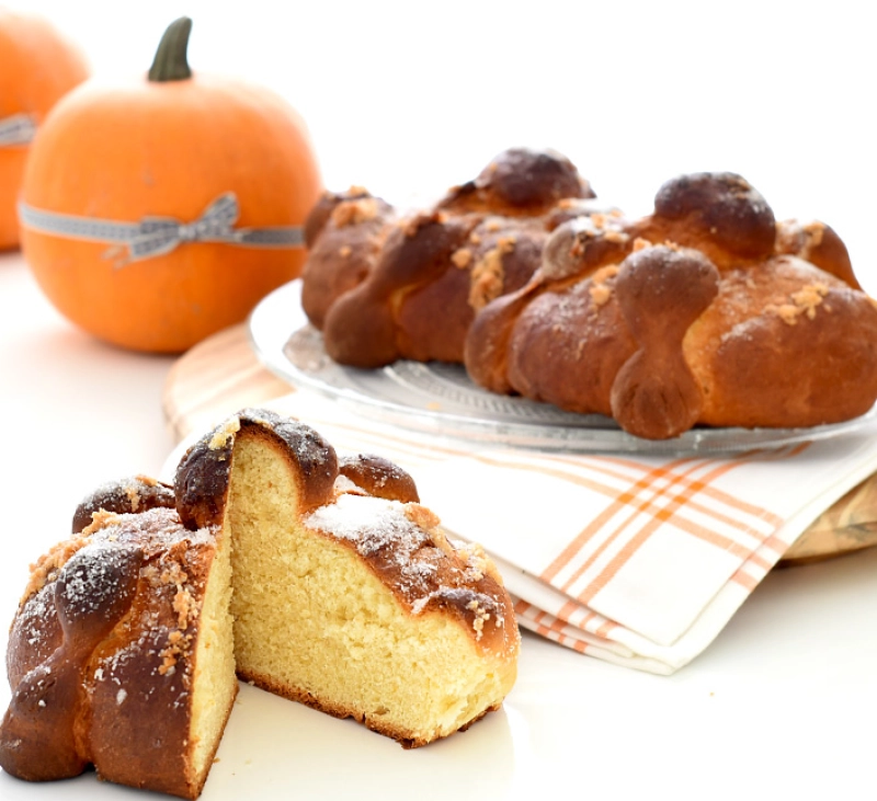 Pan de muerto (HALLOWEEN)