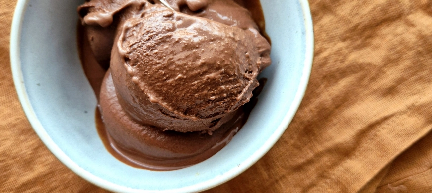 ¡Imprescindible del verano! HELADO DE CHOCOLATE NEGRO