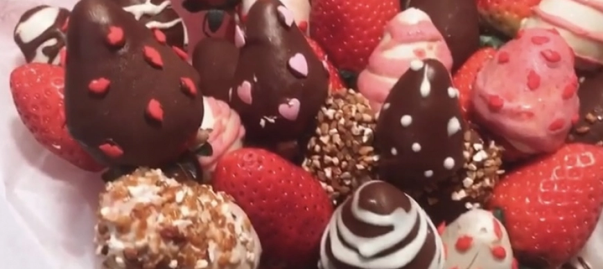 RAMO DE FRESAS CON CHOC0LATE