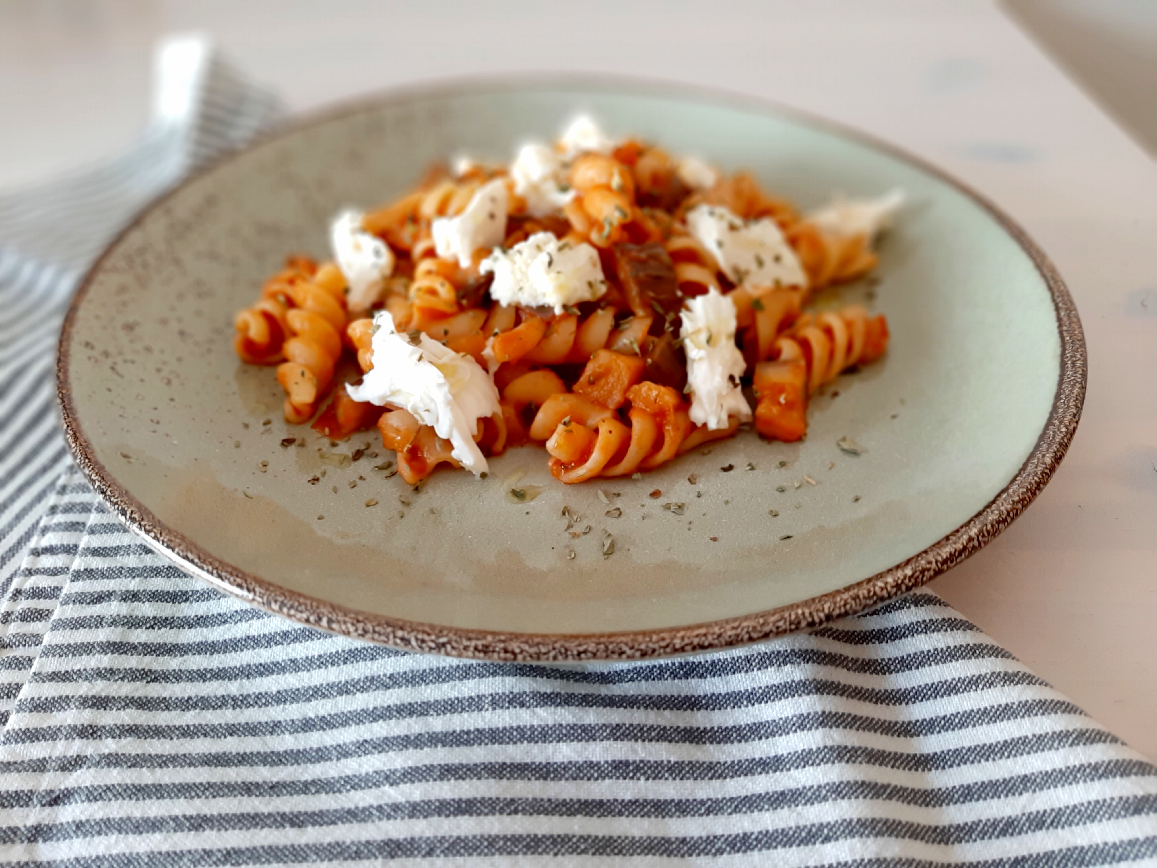 FUSILLI ALLA NORMA, tan sencillos como exquisitos Pastas y arroces