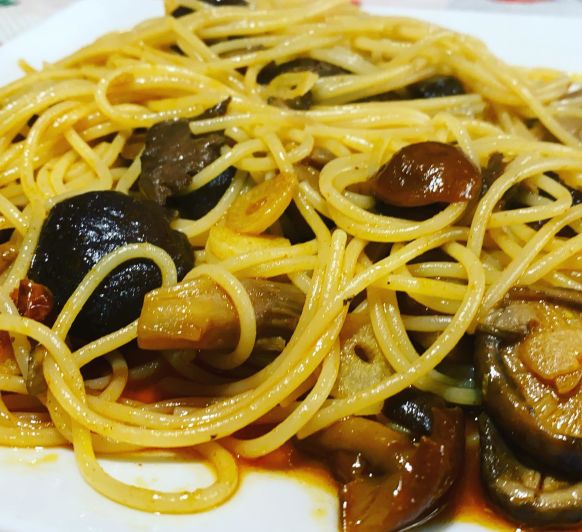 Espaguettis con setas del bosque