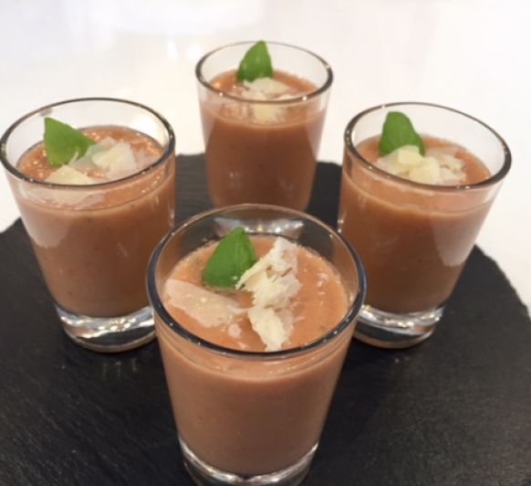 Gazpacho de tomate y albahaca con Thermomix®