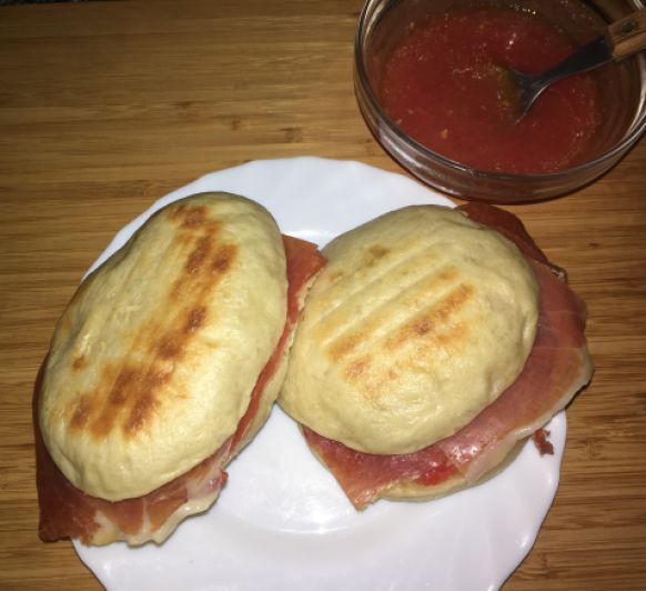 ¡¡¡ Bao buns con jamón serrano y tomate !!!