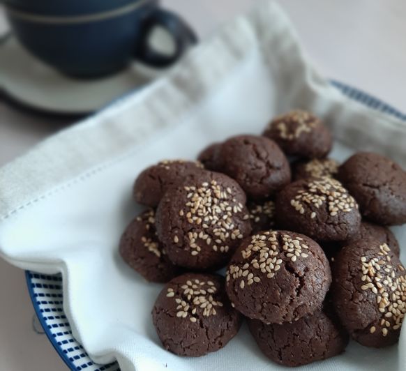 GALLETAS DE CACAO Y SÉSAMO, una tentación saludable