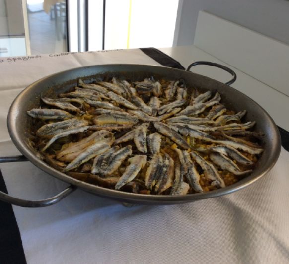 PAELLA DE BOQUERONES