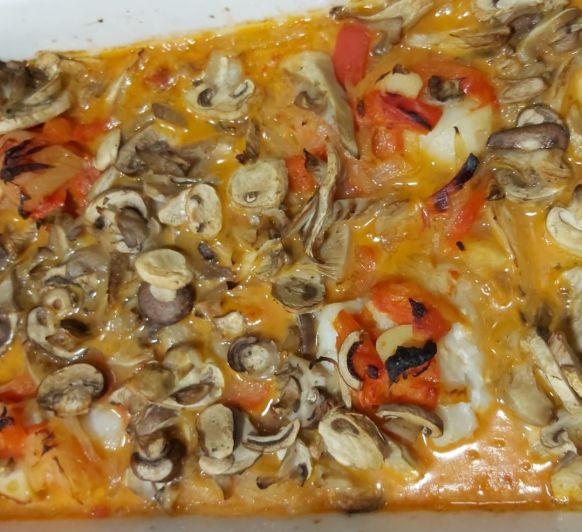 Bacalao con fritada de pimientos y boletus TM31, TM5, TM6