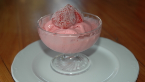 Helado de fresa con yogur Griego