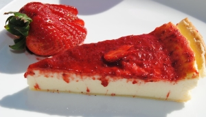 TARTA DE QUESO CON FRUTAS ROJAS
